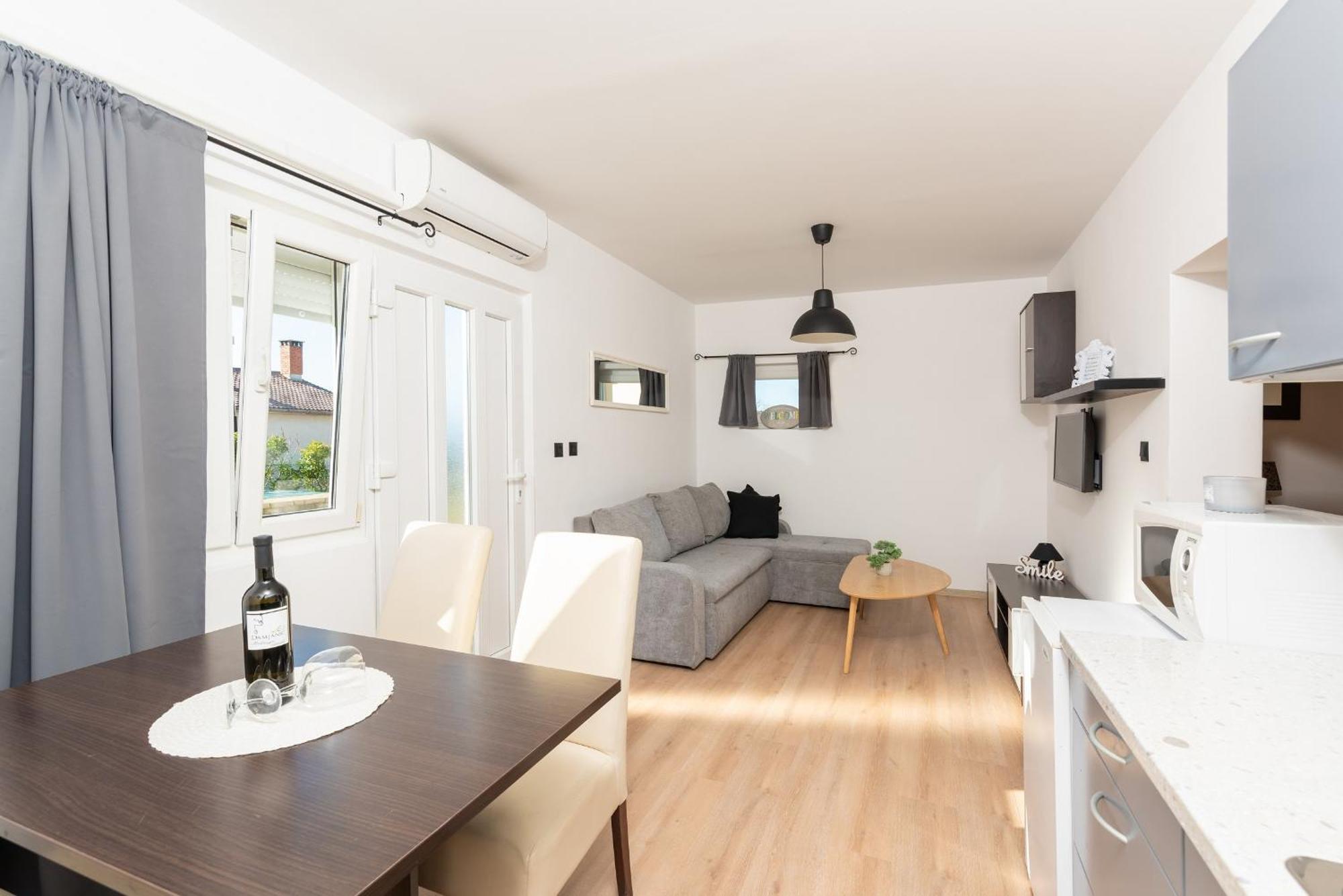 Apartments Dobrec Fuskulin Bagian luar foto
